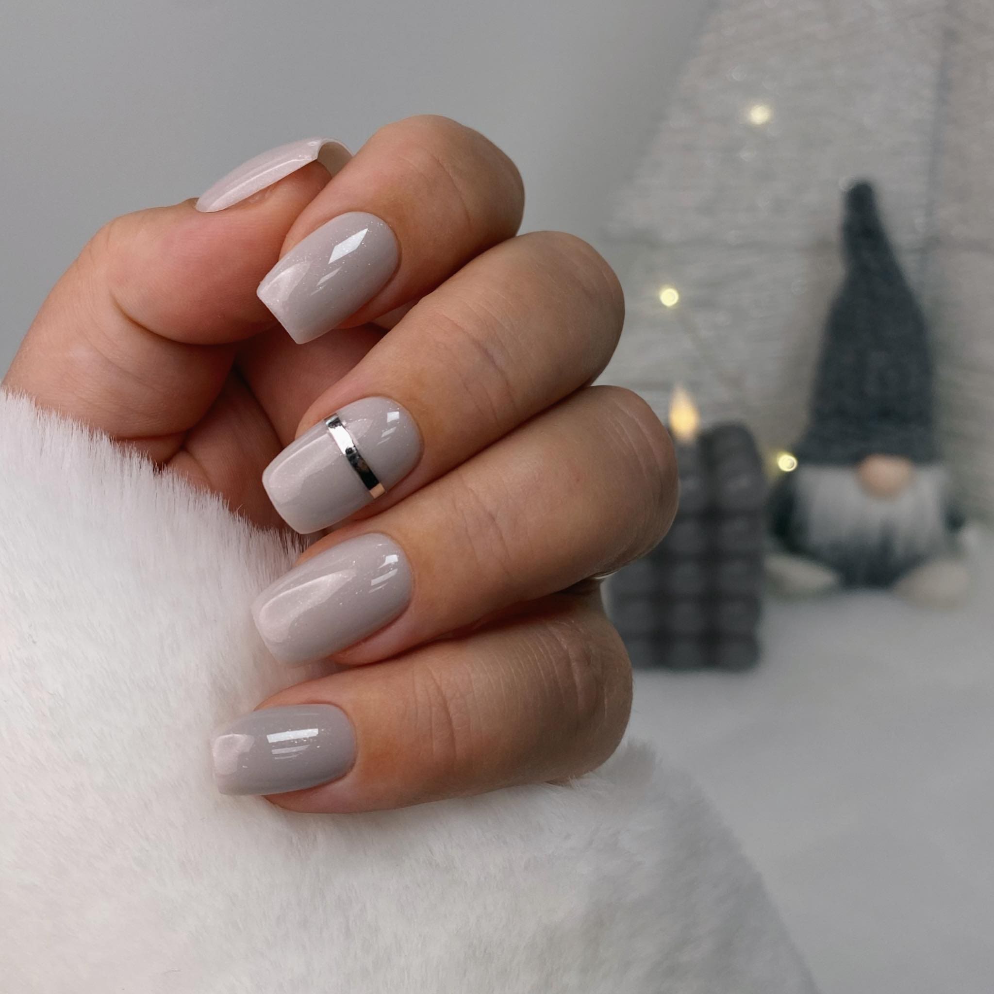 CN SmartGummy Rubber base gel - Nr52 Silver Cloud 8ml THF - Image 2